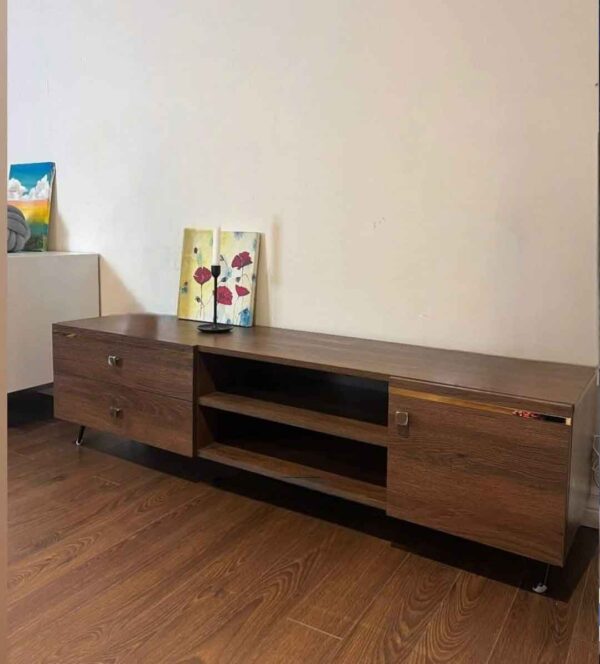 Blend lcd stand