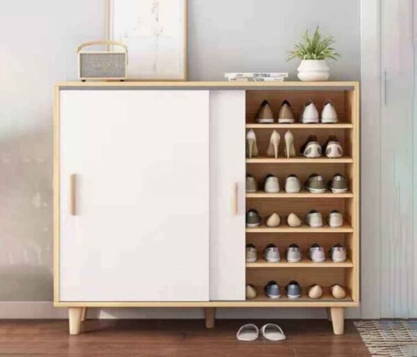 Capri shoe stand