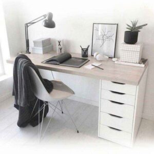 Calm Study table