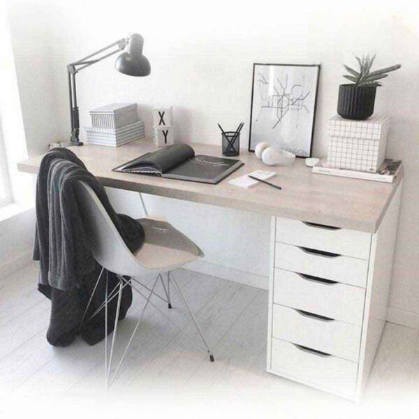 Calm Study table