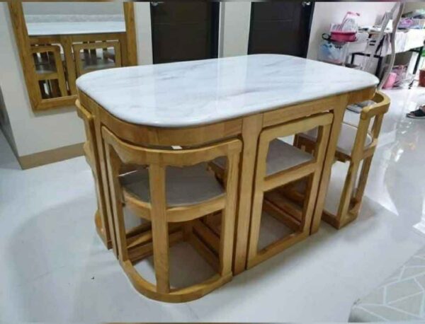 Mira Dining table