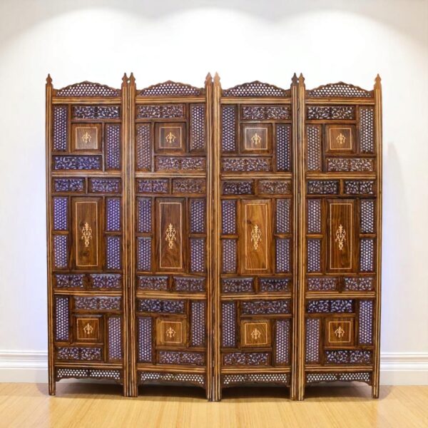 Ziyarat wooden partition